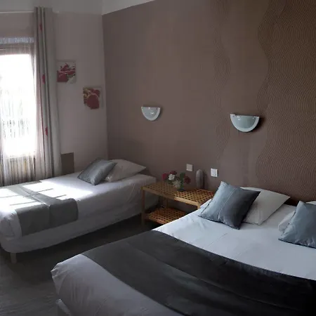 Le Pavillon Bleu Restaurant Hotel 2*