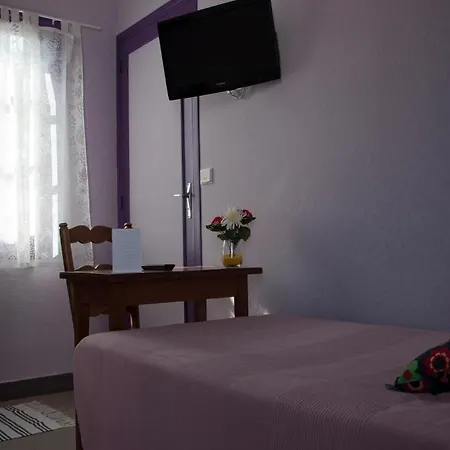 Le Pavillon Bleu Restaurant 2* רויאן