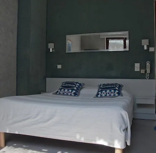 Hotel Le Pavillon Bleu Royan