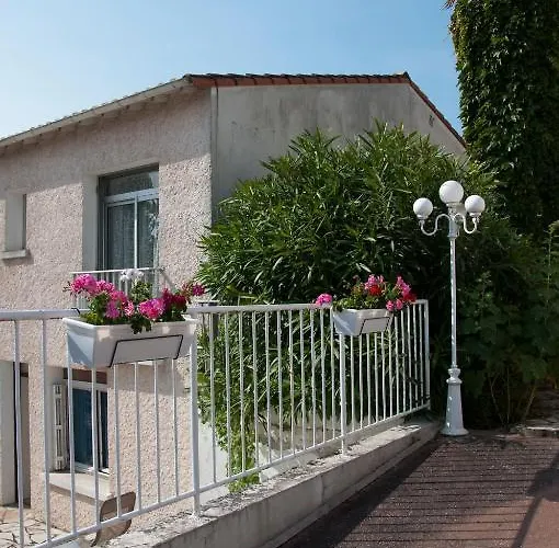 Hotel Le Pavillon Bleu Royan