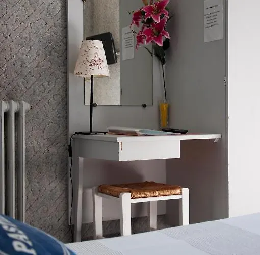 Le Pavillon Bleu Restaurant 鲁瓦扬